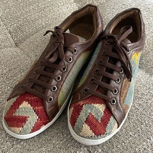 Kilim Kicks NWT Unisex Goblin Tie Sneakers sz 41